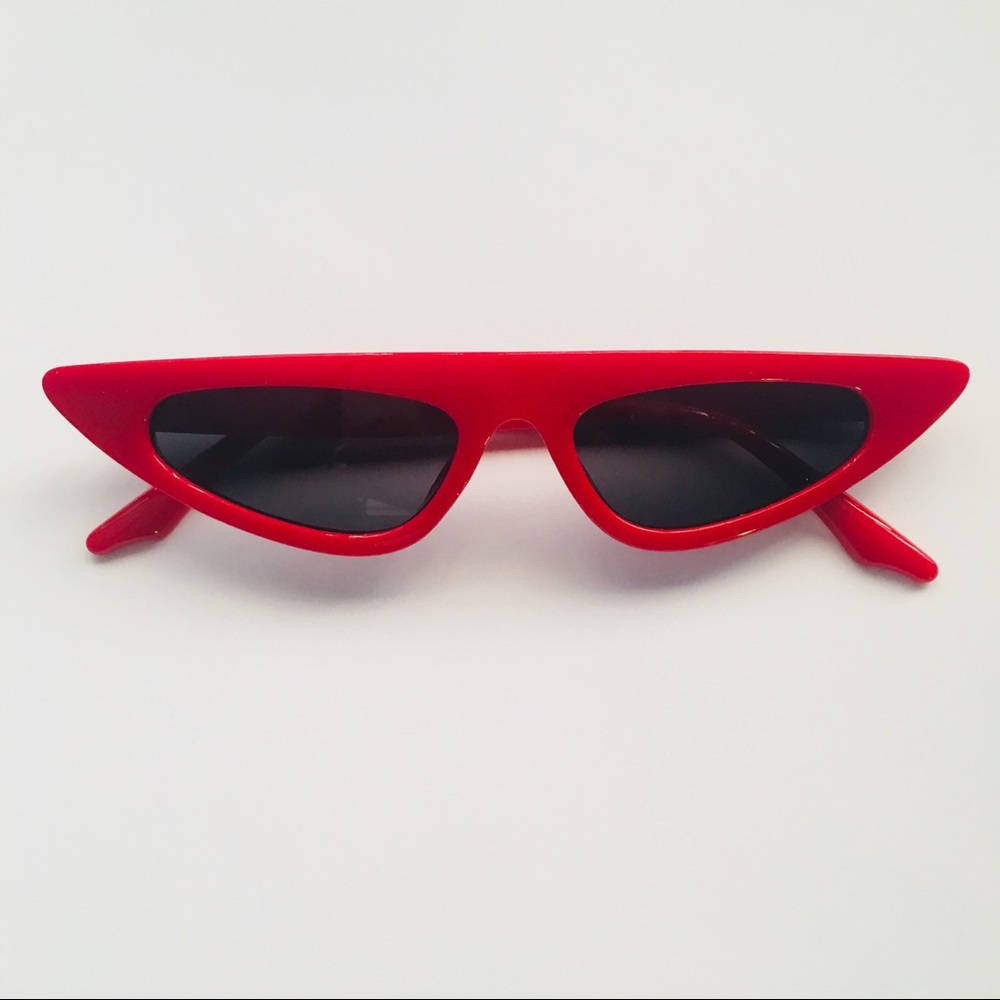 Red & Black Retro CatEye “Vivica” Sunglasses